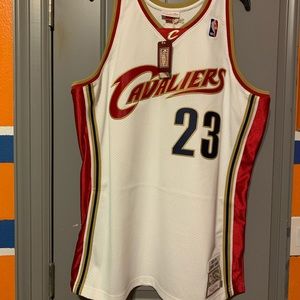 LEBRON JAMES MITCHELL AND NESS JERSEY XL